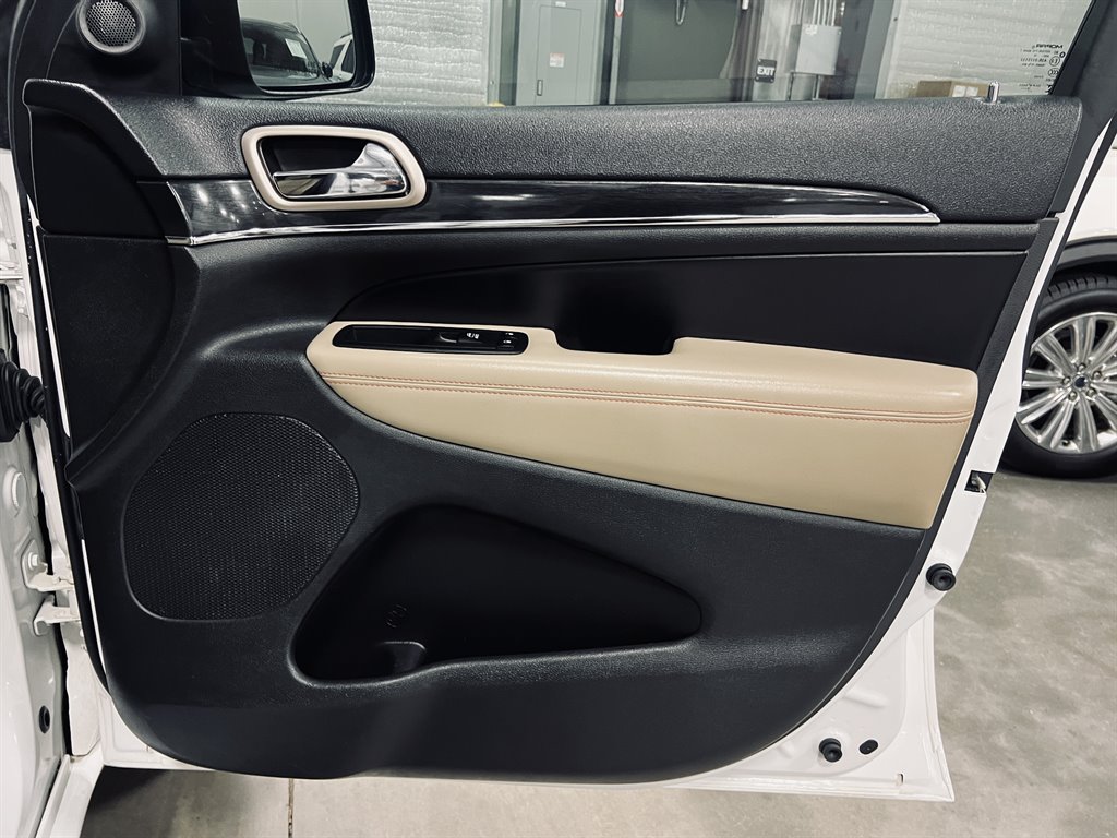 2017 Jeep Grand Cherokee Limited photo