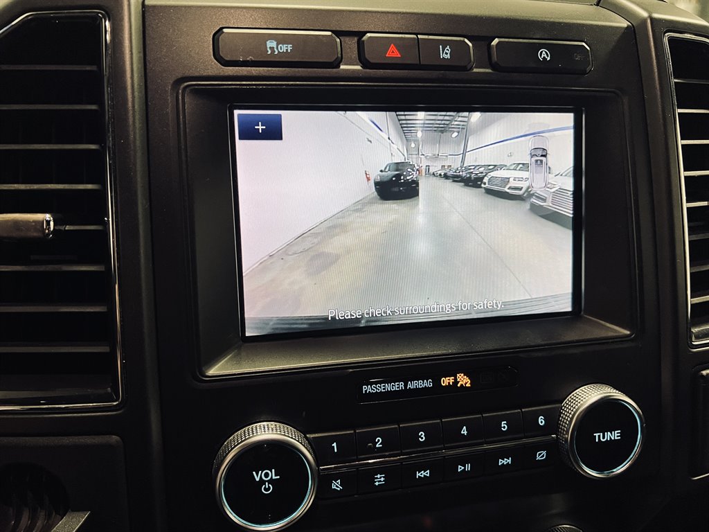 2020 Ford Expedition Max Limited photo
