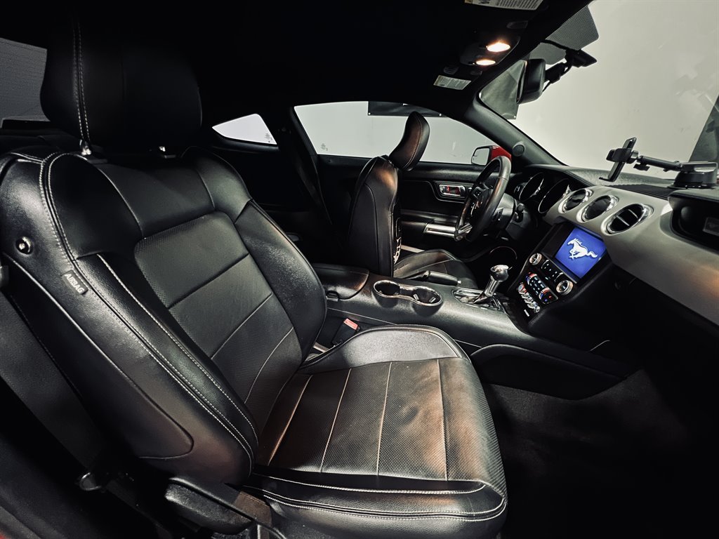 2016 Ford Mustang Eco photo