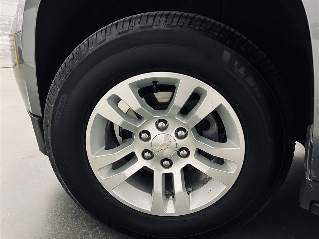 2019 Chevrolet Tahoe LT photo