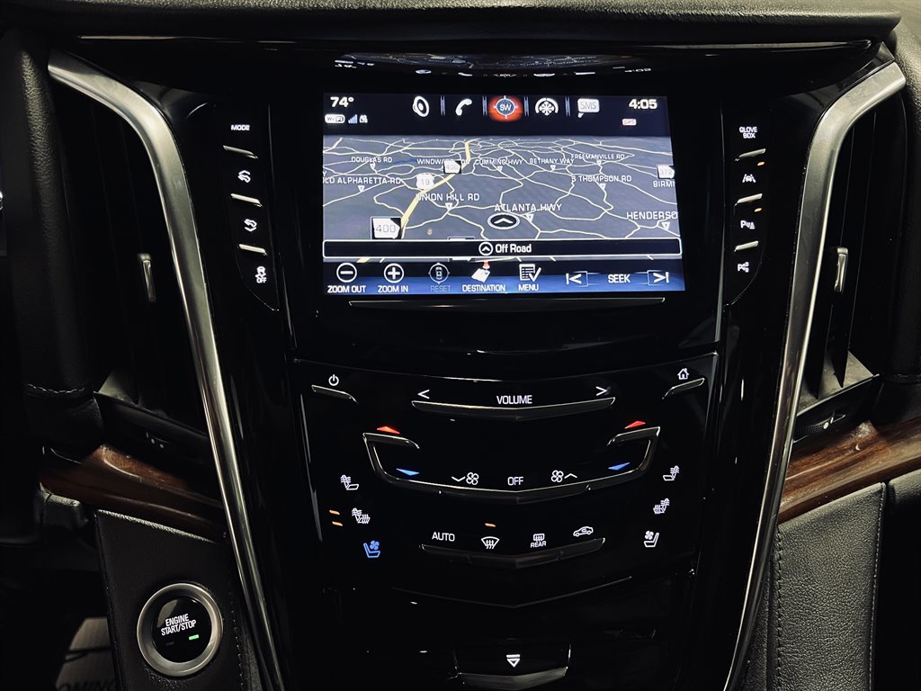 2017 Cadillac Escalade ESV Luxury photo