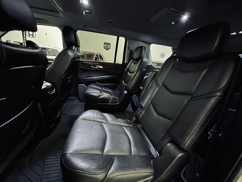2017 Cadillac Escalade ESV Luxury photo