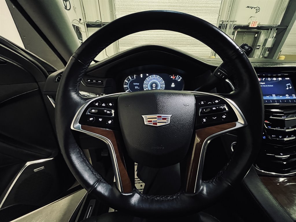 2017 Cadillac Escalade ESV Luxury photo