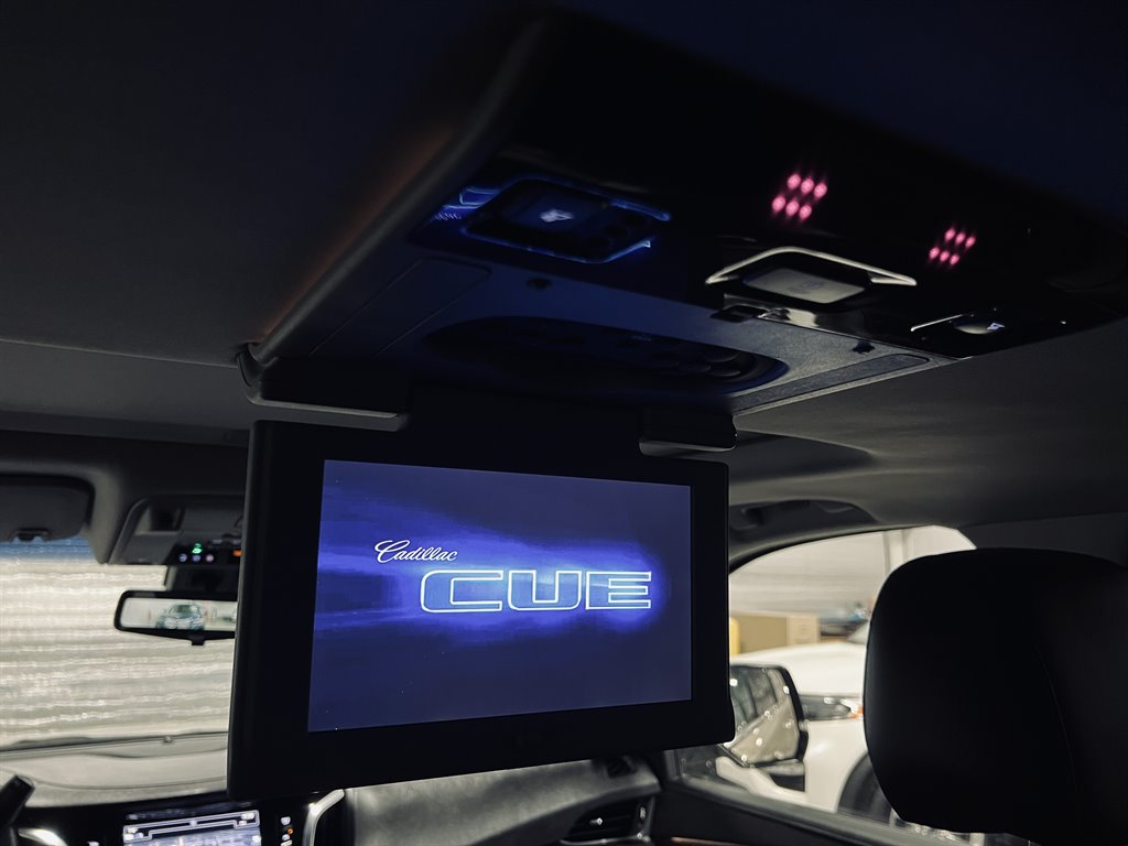 2017 Cadillac Escalade ESV Luxury photo