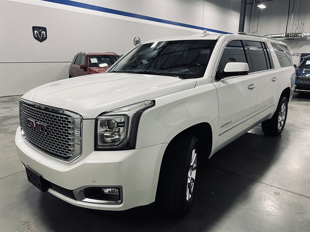 2017 GMC Yukon XL 1500 Denali photo