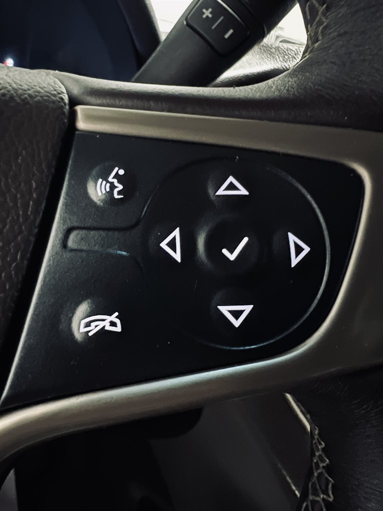 2017 GMC Yukon XL 1500 Denali photo