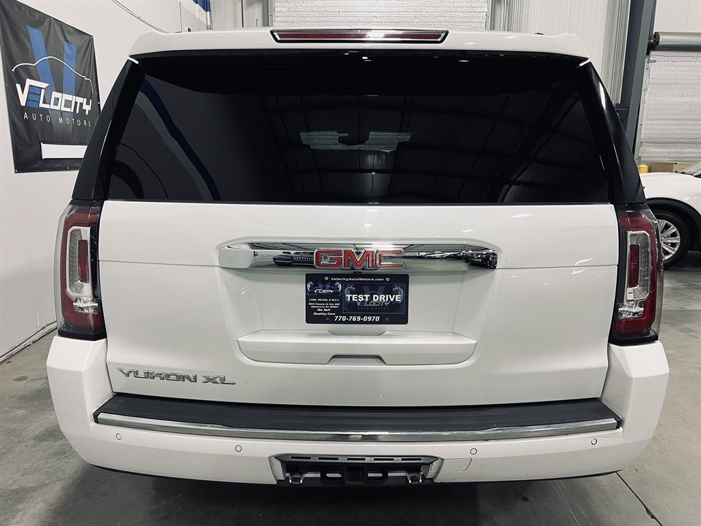 2017 GMC Yukon XL 1500 Denali photo