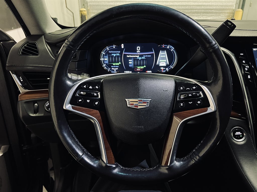 2019 Cadillac Escalade ESV Luxury photo