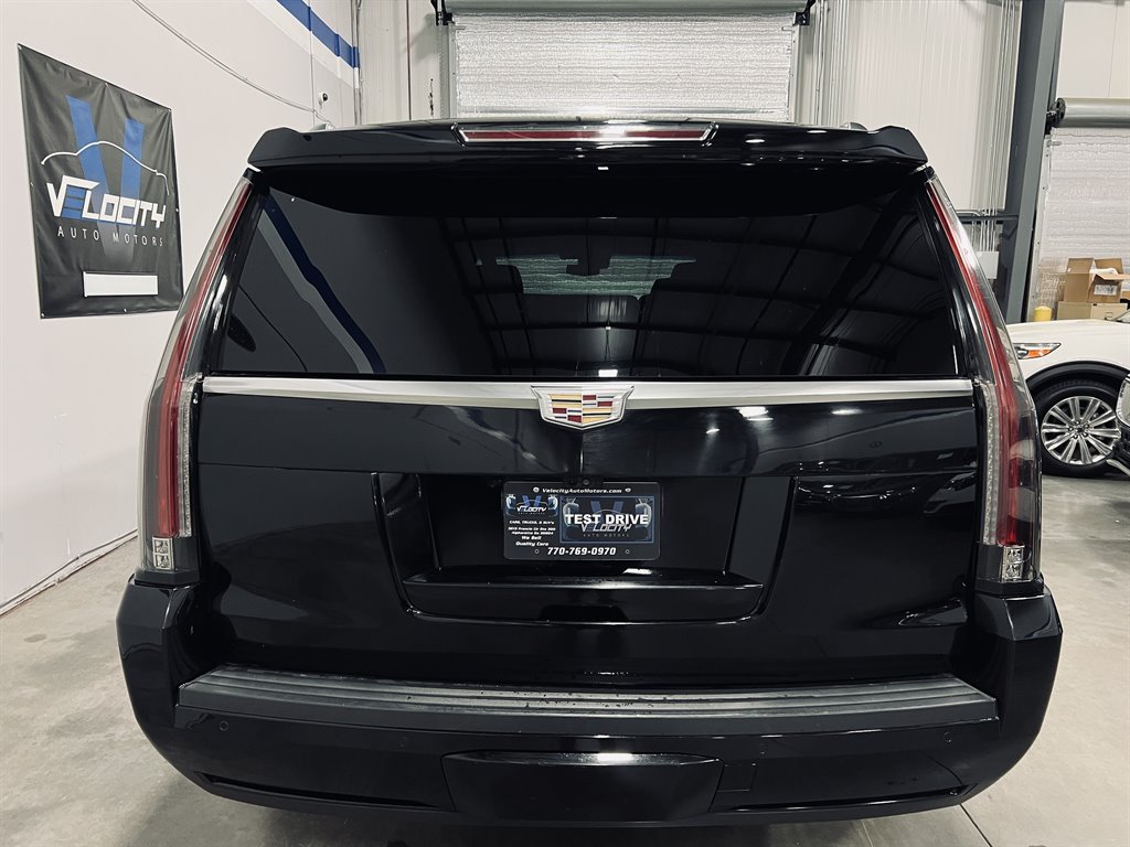 2019 Cadillac Escalade ESV Luxury photo