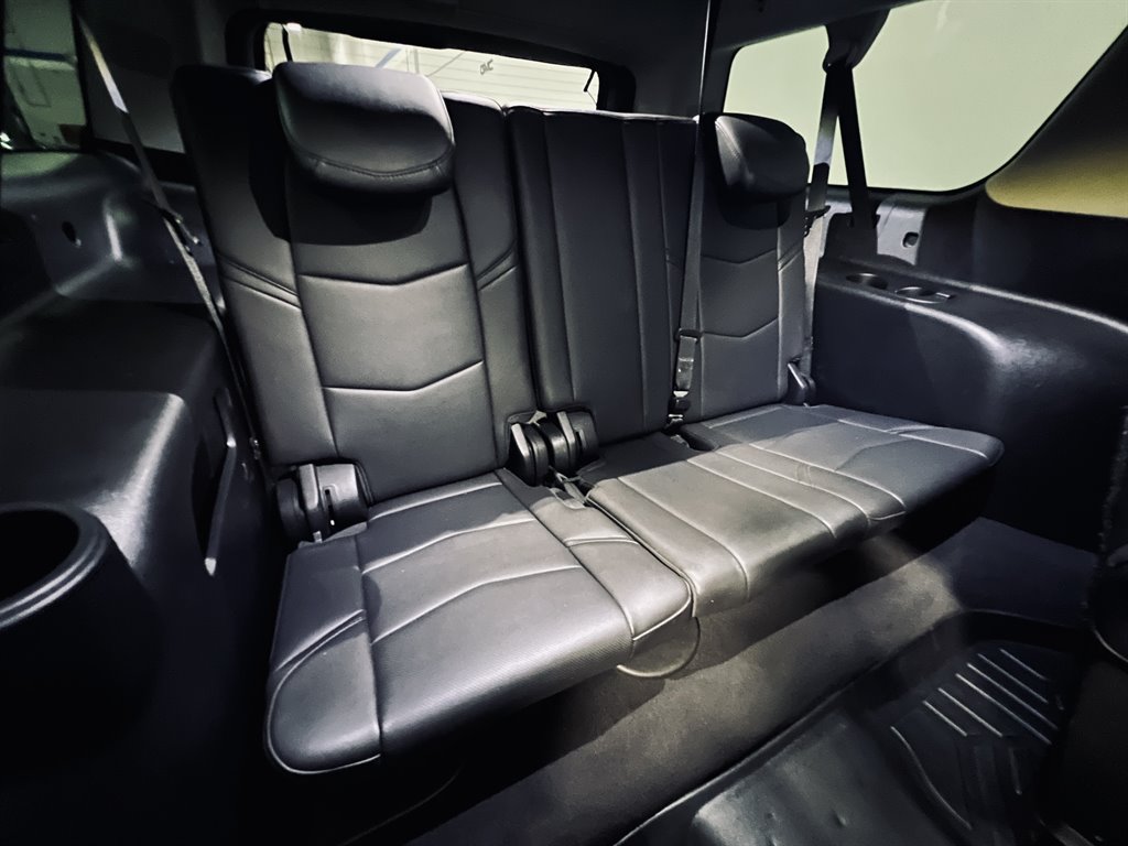 2019 Cadillac Escalade ESV Luxury photo