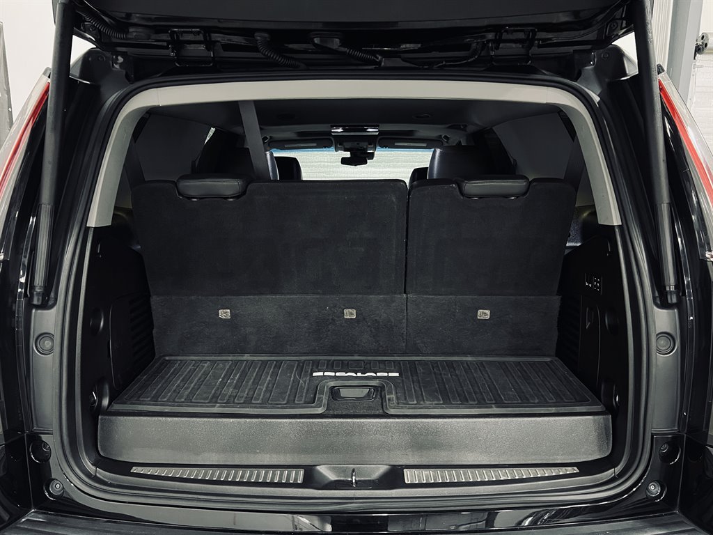 2017 Cadillac Escalade Premium photo