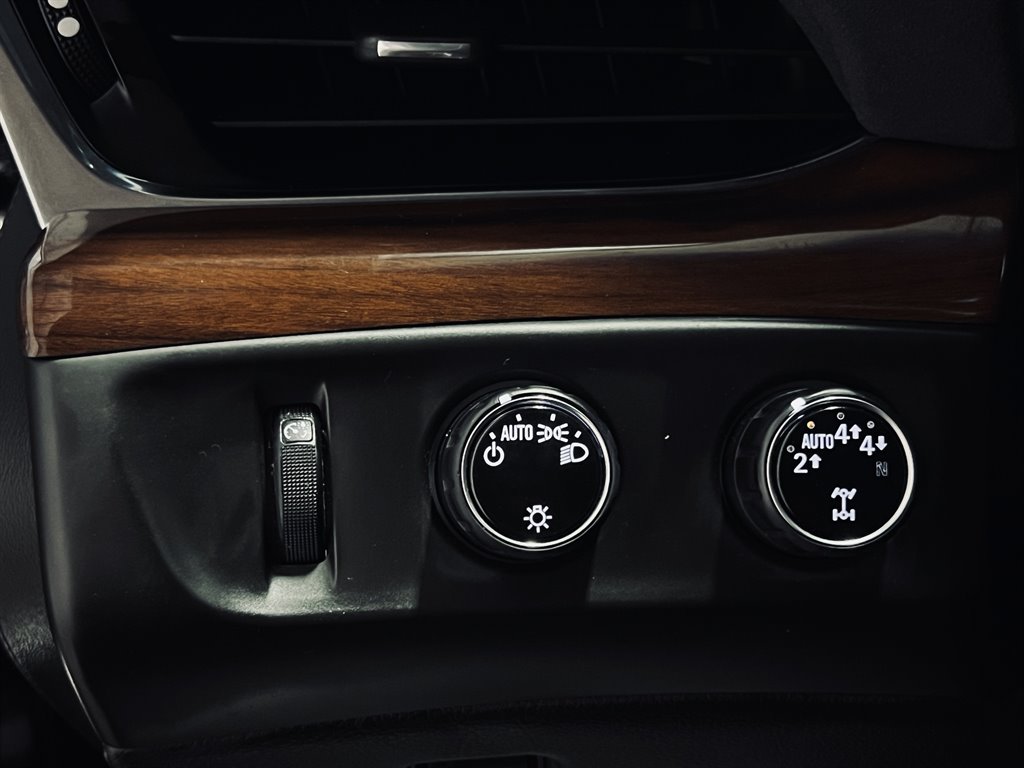 2017 Cadillac Escalade Premium photo