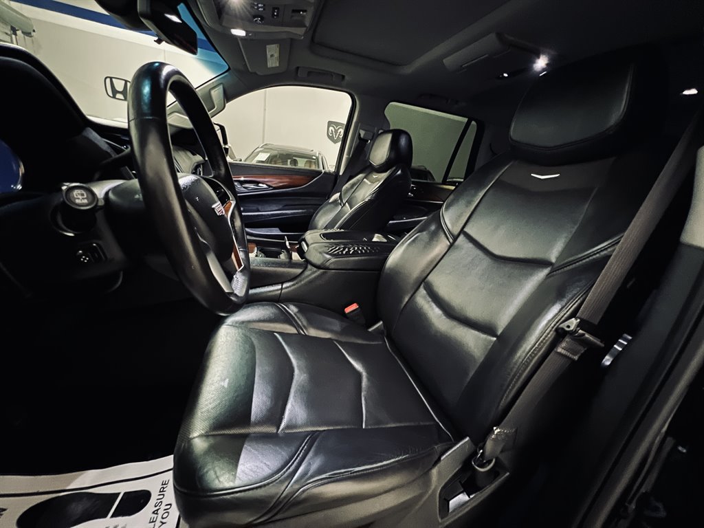 2017 Cadillac Escalade Premium photo