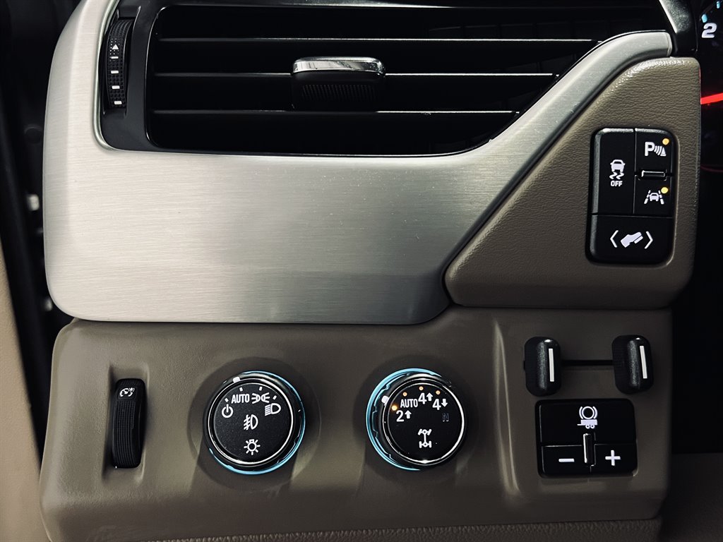 2018 GMC Yukon XL 1500 SLT photo