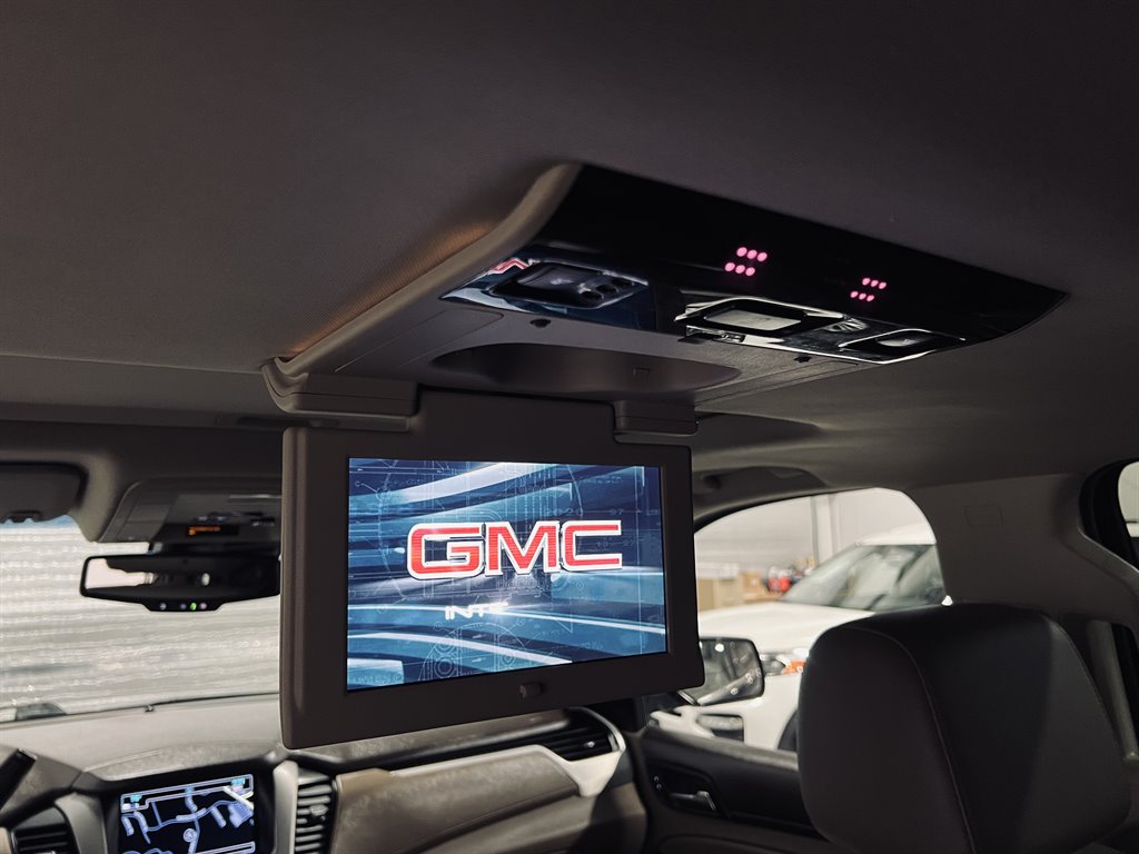 2018 GMC Yukon XL 1500 SLT photo