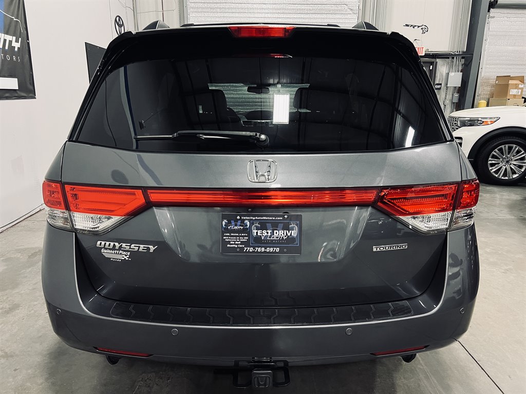 2016 Honda Odyssey Touring photo