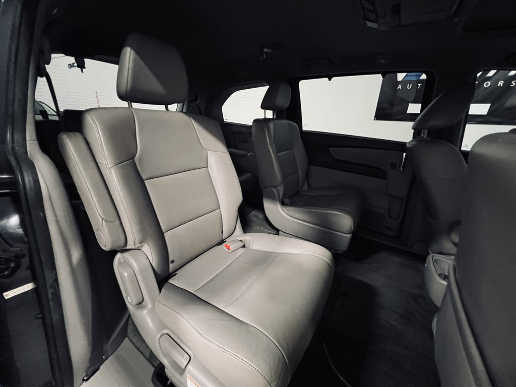 2016 Honda Odyssey Touring photo