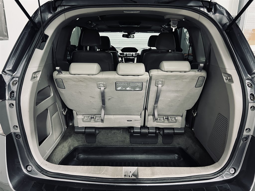 2016 Honda Odyssey Touring photo
