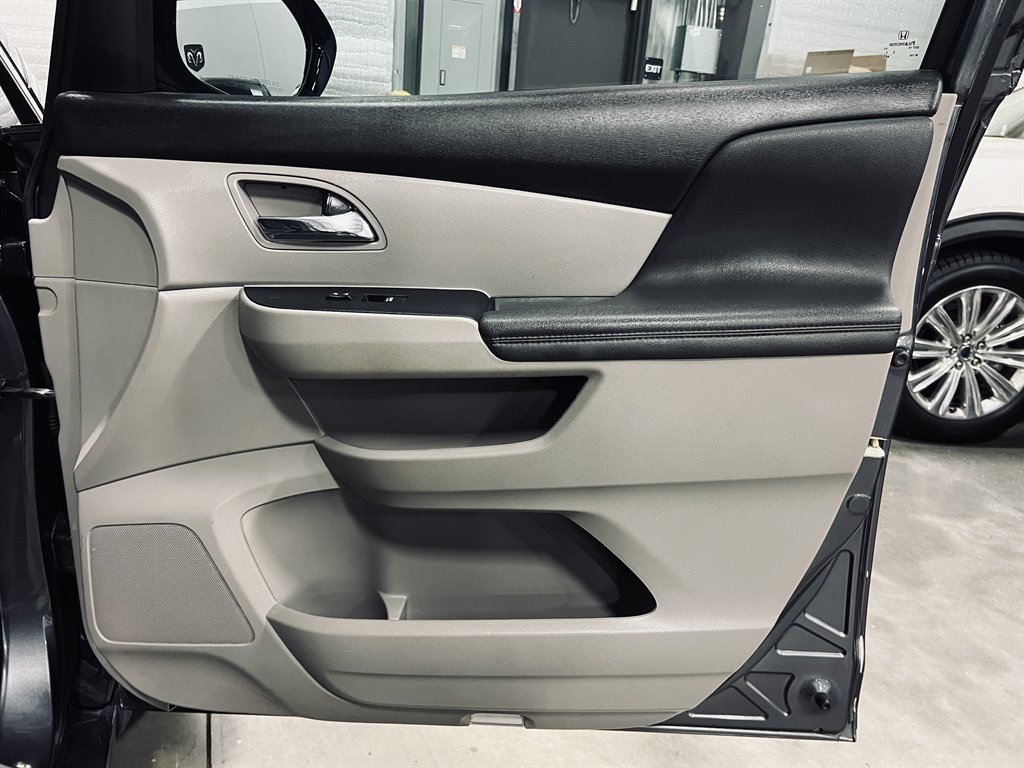 2016 Honda Odyssey Touring photo