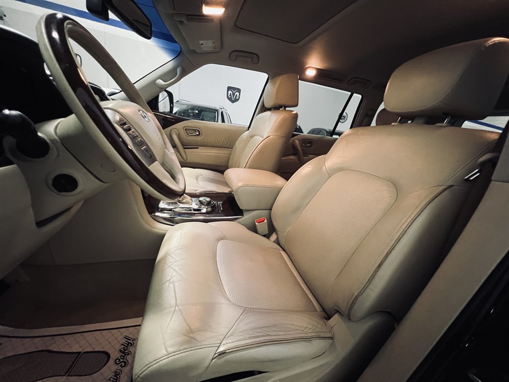 2016 Infiniti QX80 photo