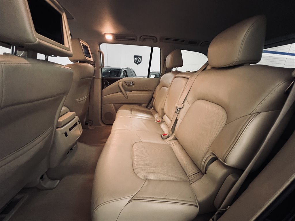 2016 Infiniti QX80 photo