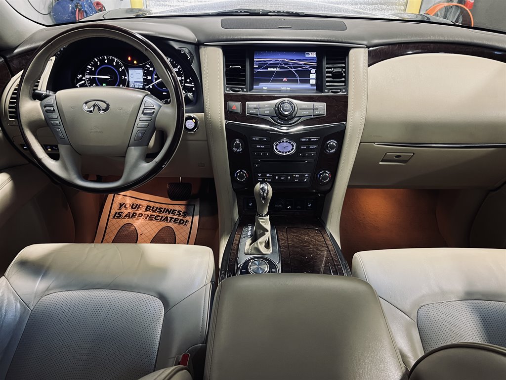 2016 Infiniti QX80 photo