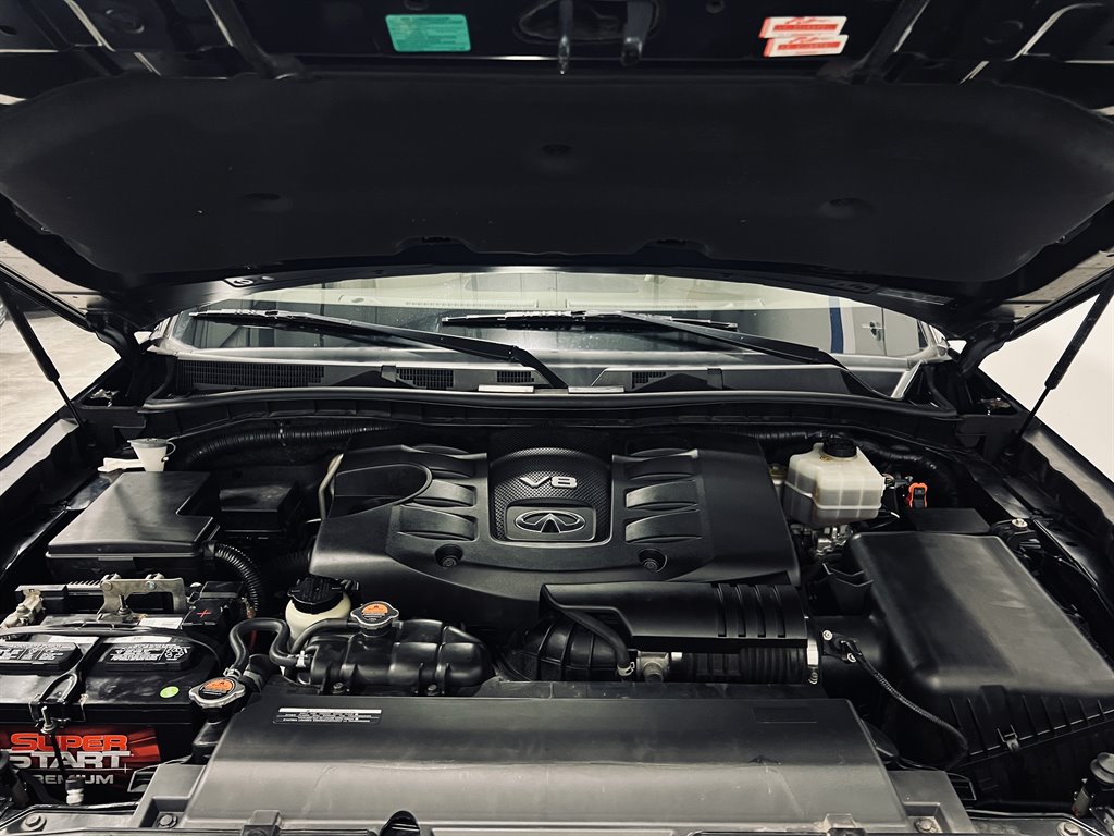 2016 Infiniti QX80 photo