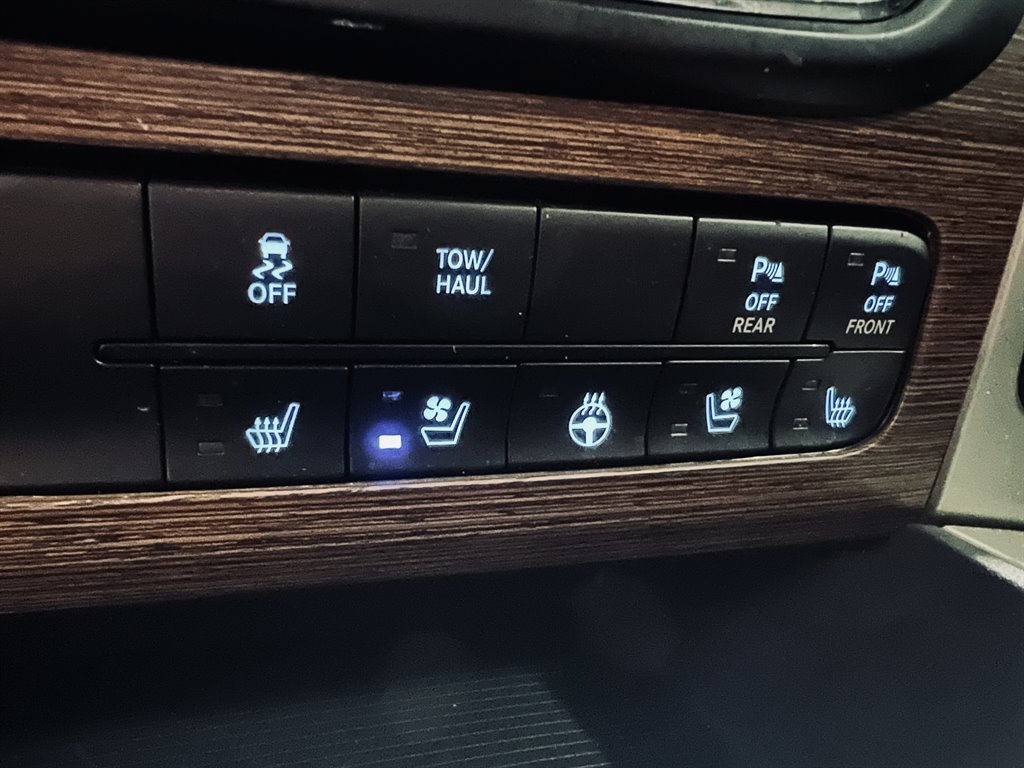 2017 RAM 1500 Laramie photo