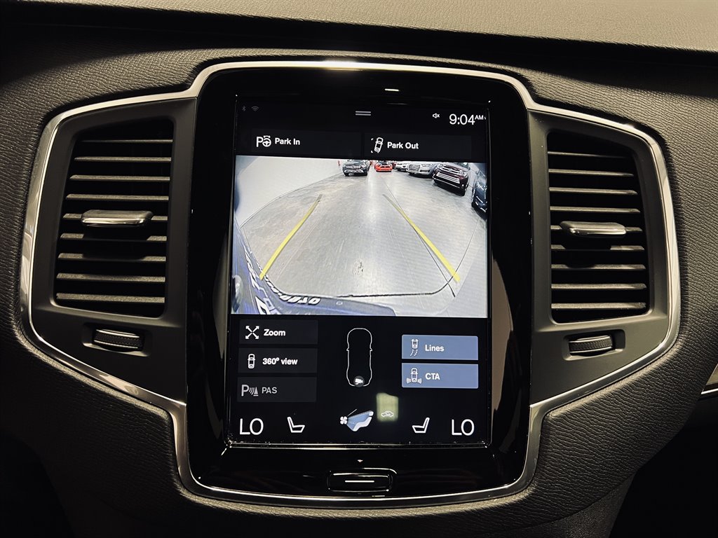 2019 Volvo XC90 T6 - Momentum photo