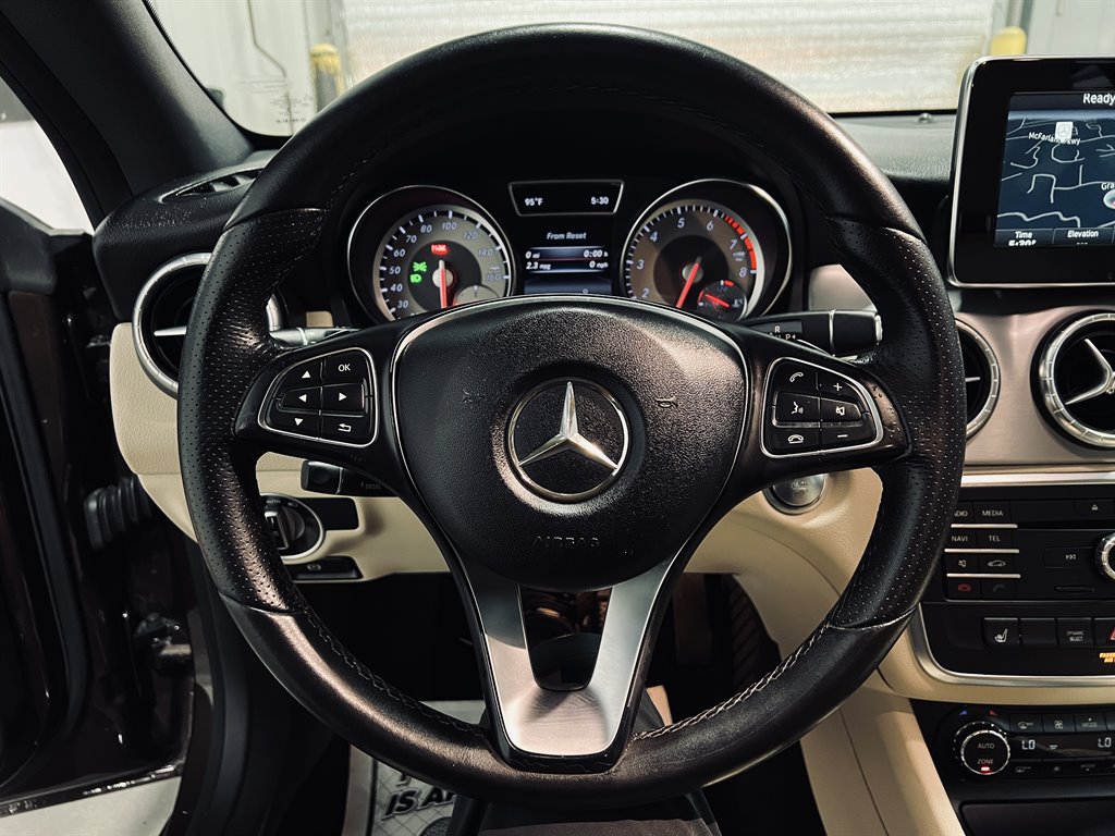 2016 Mercedes-Benz cla CLA250 photo