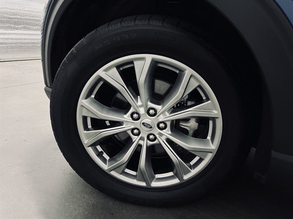 2020 Ford Explorer - $18,500