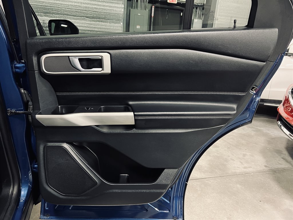 2020 Ford Explorer - $18,500