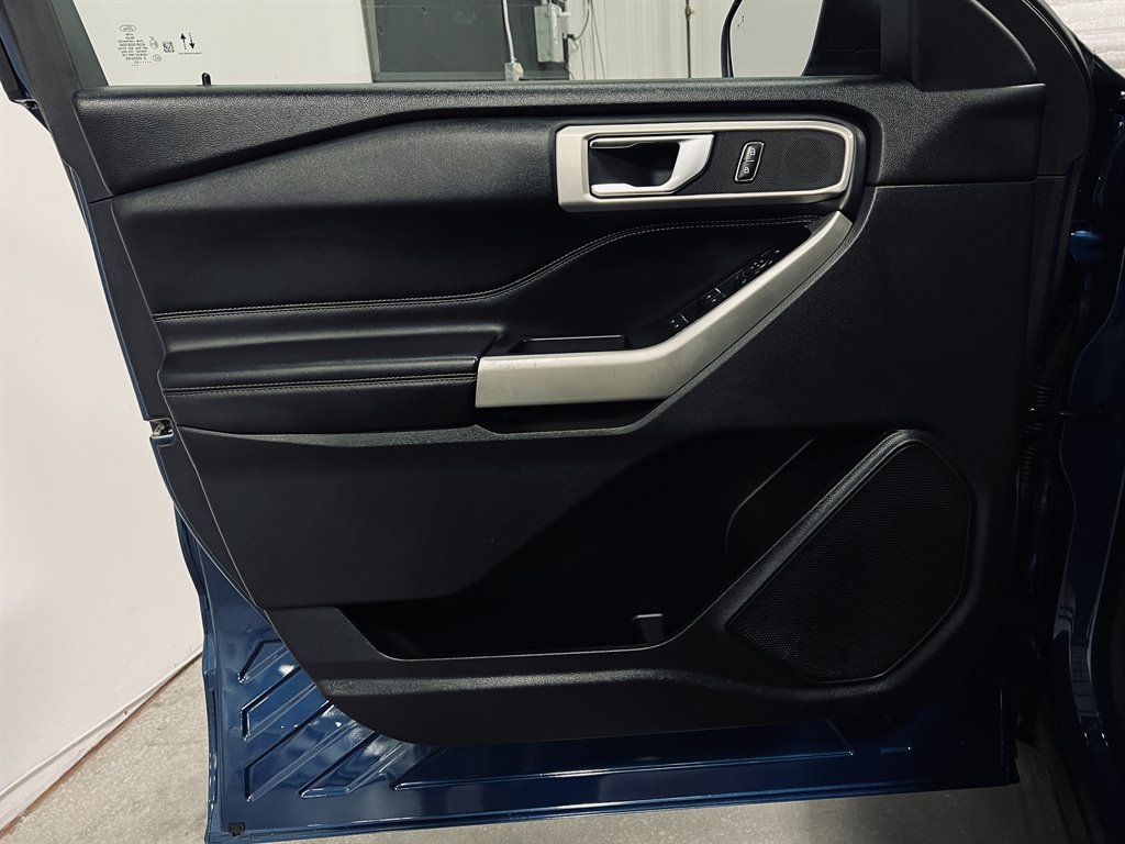 2020 Ford Explorer - $18,500