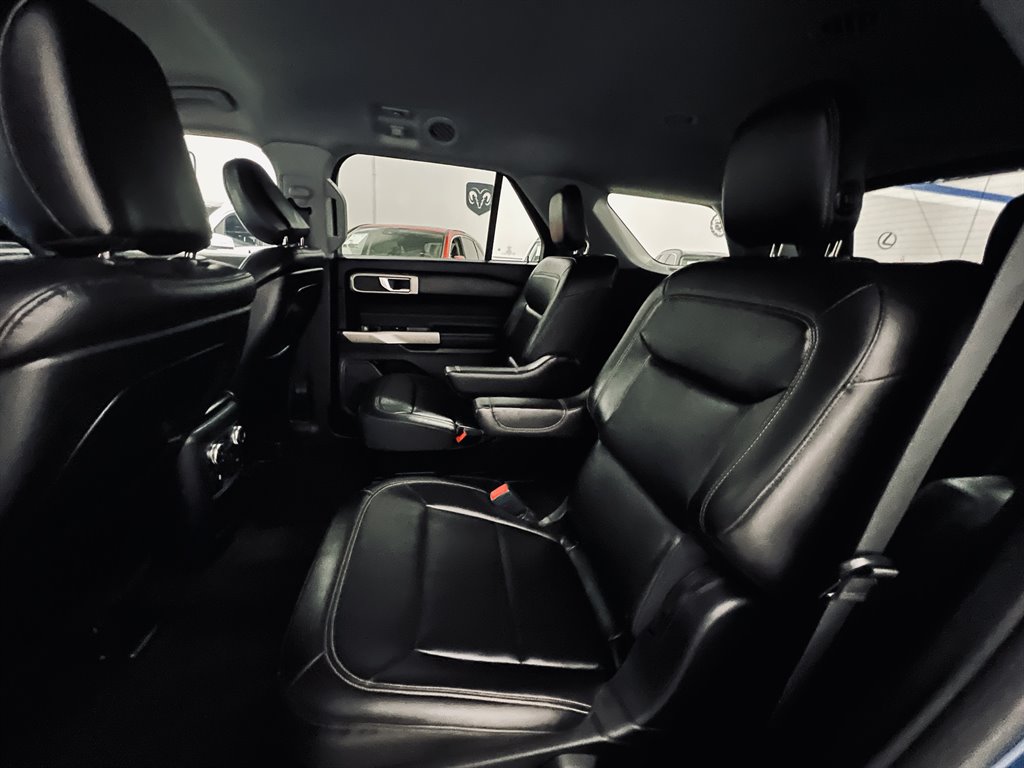 2020 Ford Explorer - $18,500