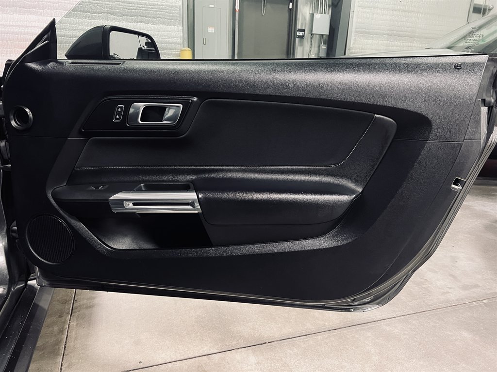 2018 Ford Mustang - $13,400