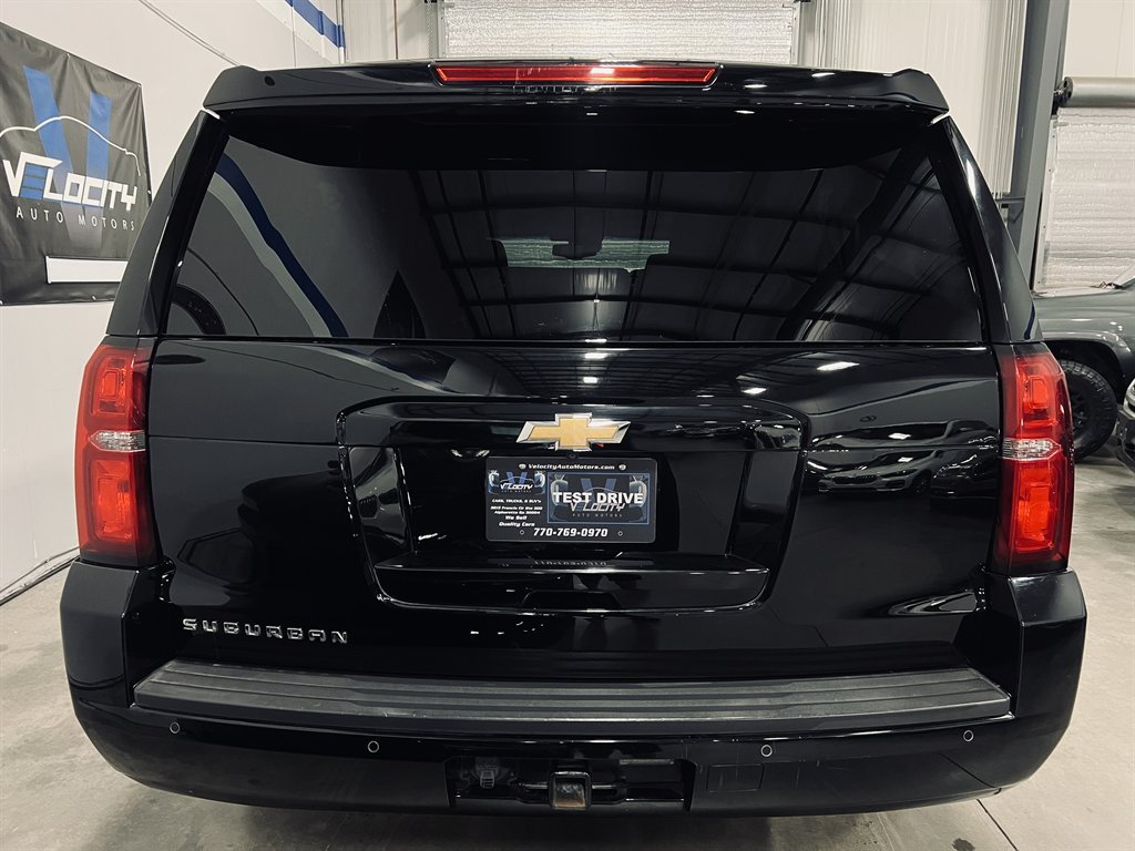 2018 Chevrolet Suburban - $17,800