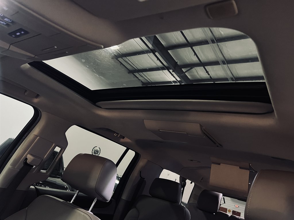 2018 Chevrolet Suburban - $17,800