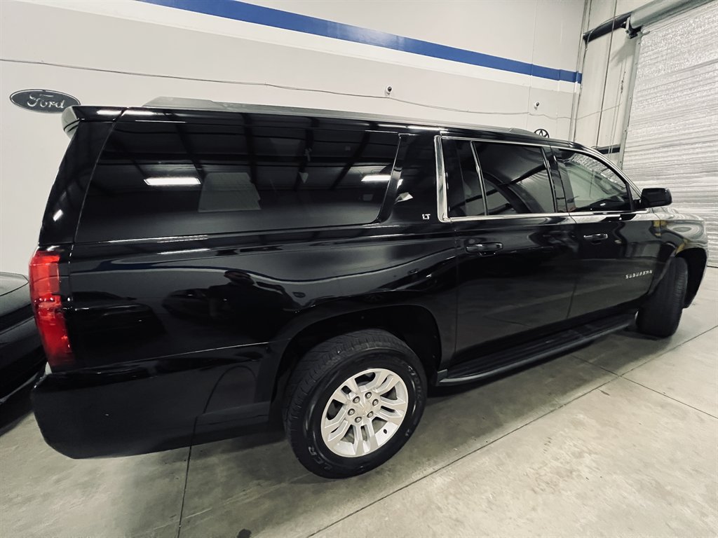 2018 Chevrolet Suburban - $17,800