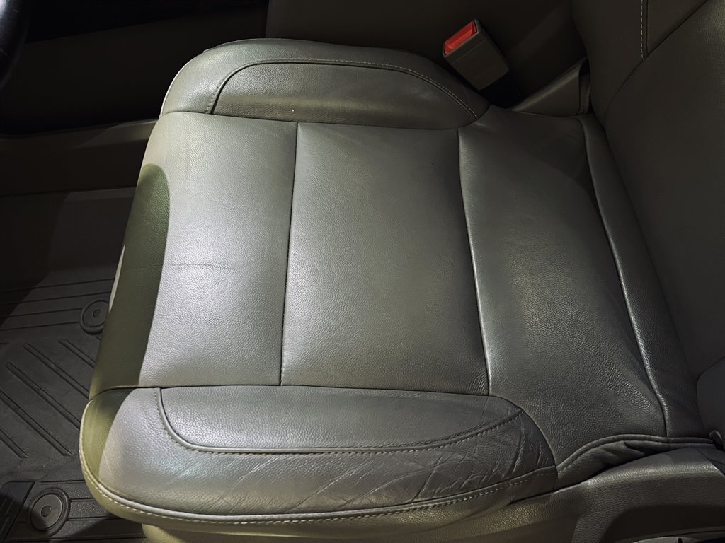 2018 Chevrolet Suburban - $17,800