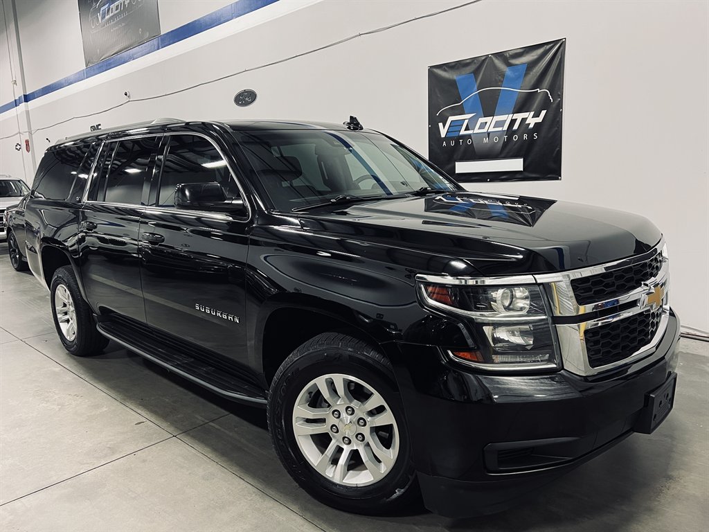 2018 Chevrolet Suburban - $17,800