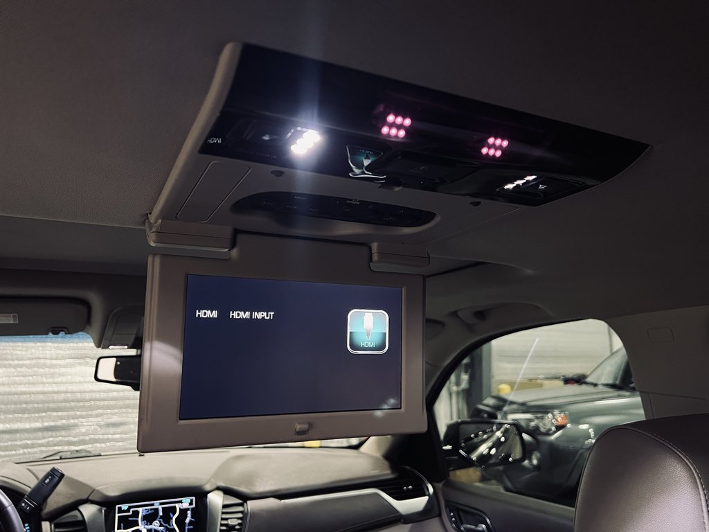 2018 Chevrolet Suburban - $17,800