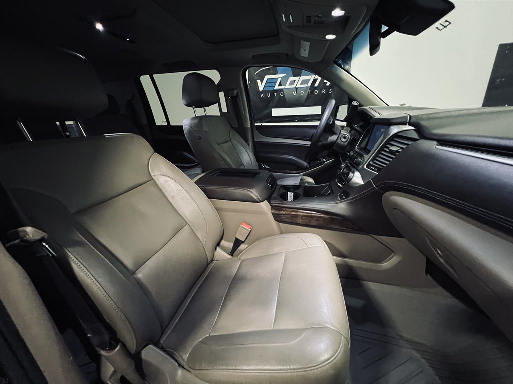 2018 Chevrolet Suburban - $17,800