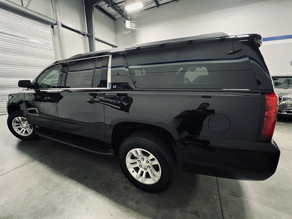 2018 Chevrolet Suburban - $17,800