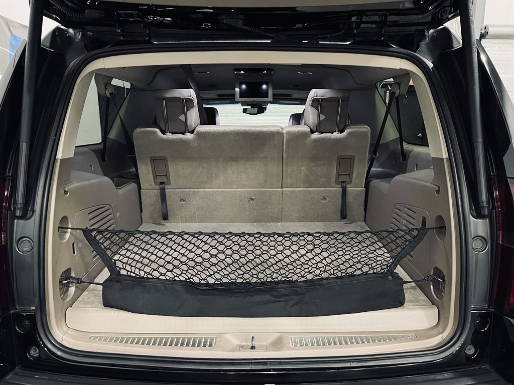 2018 Chevrolet Suburban - $17,800