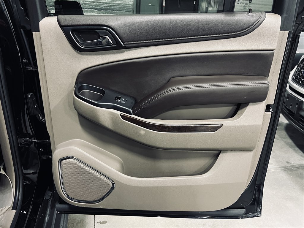 2018 Chevrolet Suburban - $17,800
