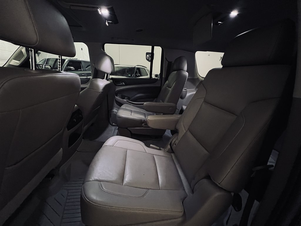 2018 Chevrolet Suburban - $17,800