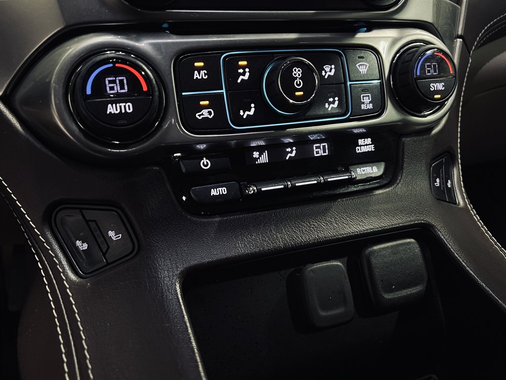 2018 Chevrolet Suburban - $17,800