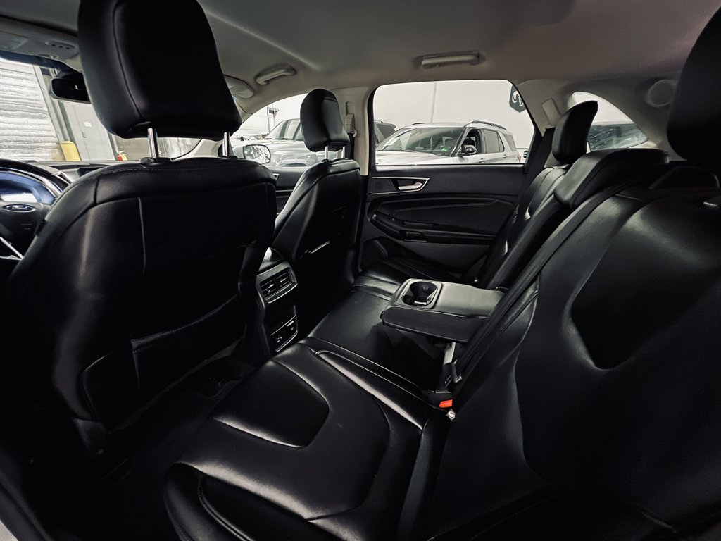 2022 Ford Edge - $15,850