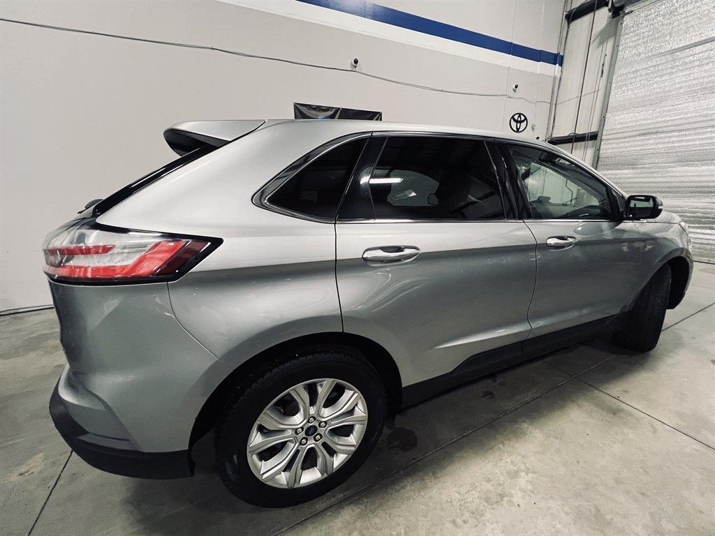 2022 Ford Edge - $15,850
