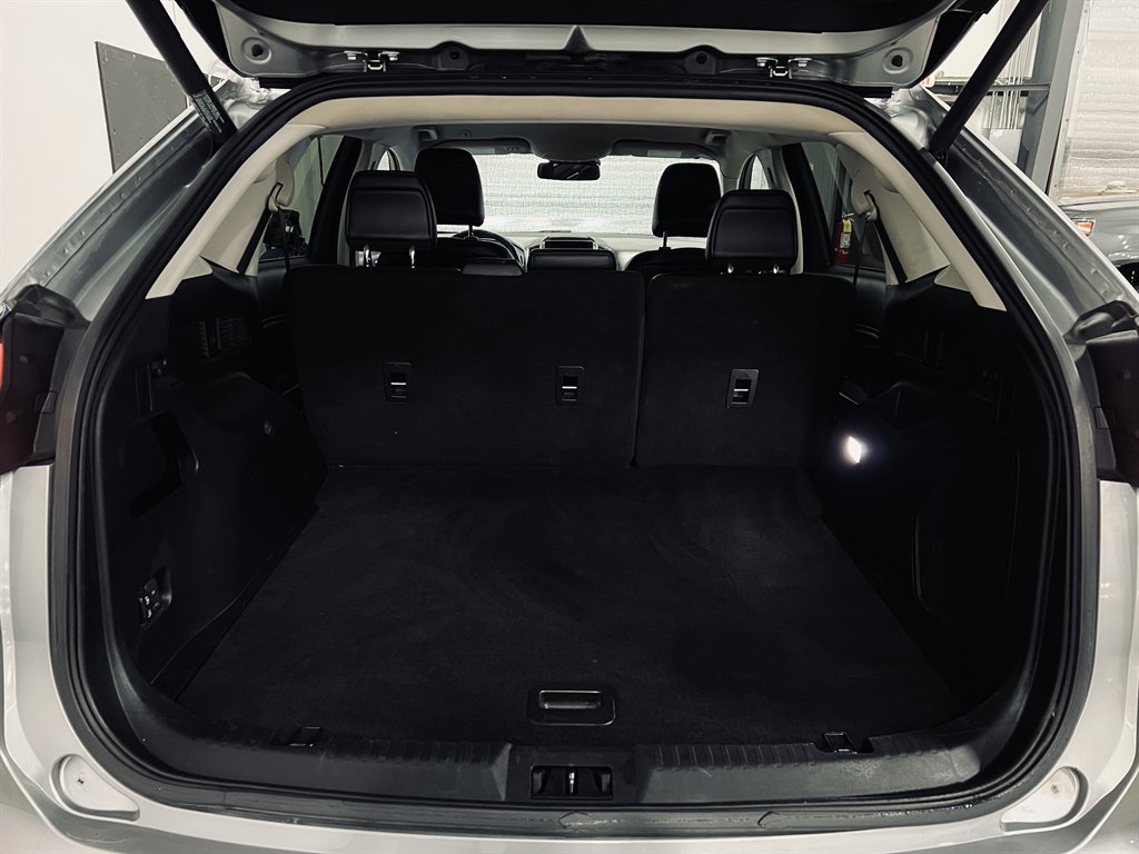 2022 Ford Edge - $15,850